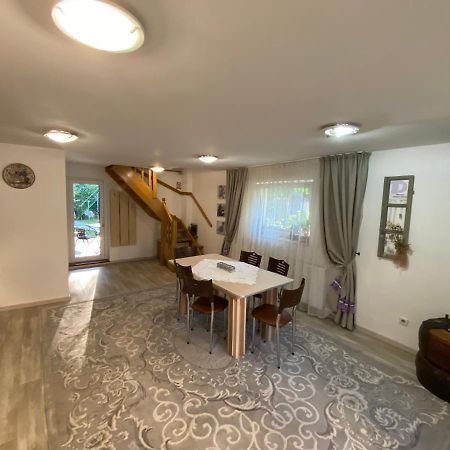 Casa Lucky 호텔 Rîşnov 외부 사진